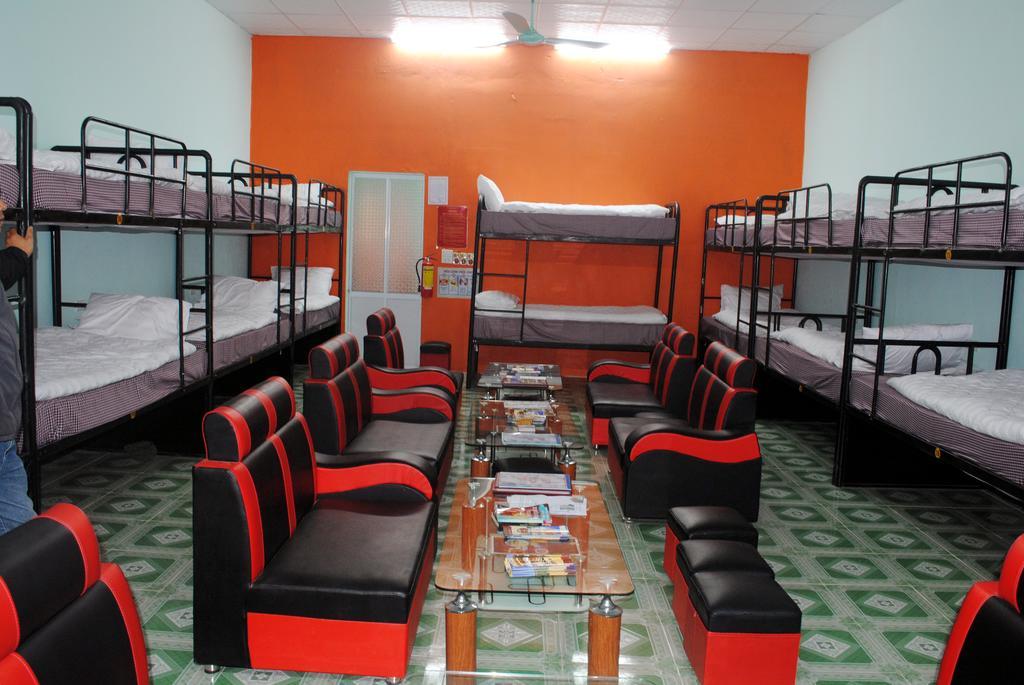 Phong Nha Backpacker Hostel Exterior photo