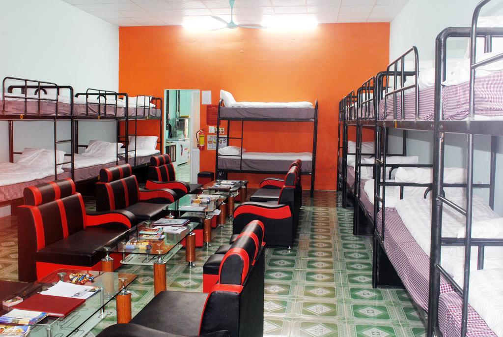 Phong Nha Backpacker Hostel Exterior photo
